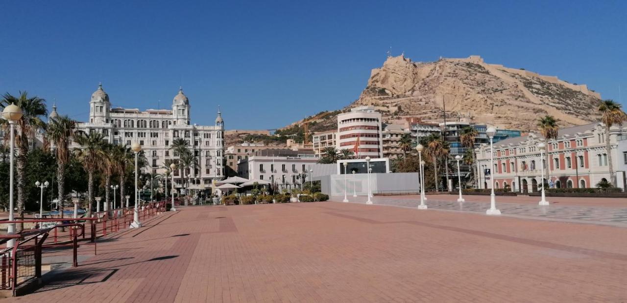 Piso Casco Historico Alicante Exterior photo